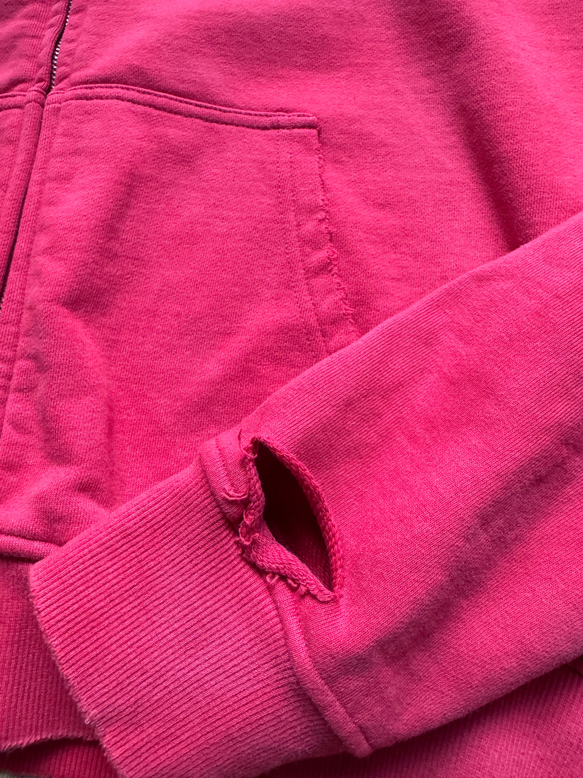 COMING TO LONDON ZIP HOODIE - RED