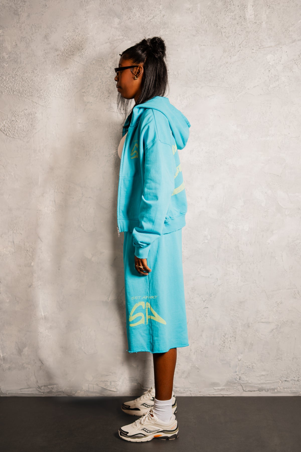 COMING TO LONDON ZIP HOODIE - BLUE